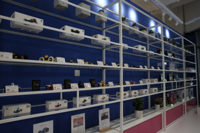 西咸新區(qū)空港新城‘一帶一路’進(jìn)口商品展示交易分撥中心正式開放 促進(jìn)國(guó)際化商品流通